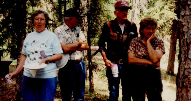 1998_07_10-Annual-Creek-Picnic-Morris-Album-023